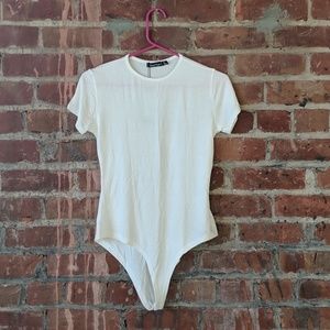 Boohoo Basic Scoop Neck Short Sleeve Bodysuit